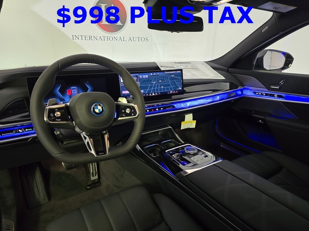 2025 BMW 7 Series 750e - Photo 15