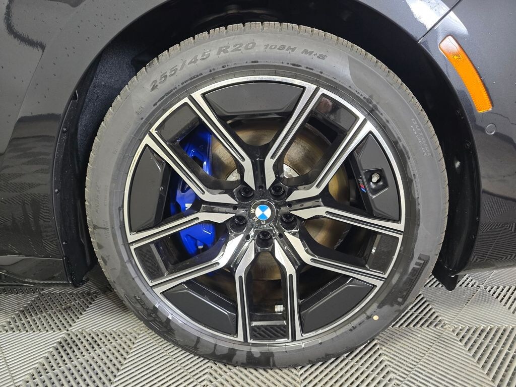 New 2026 BMW 740i xDrive Sedan