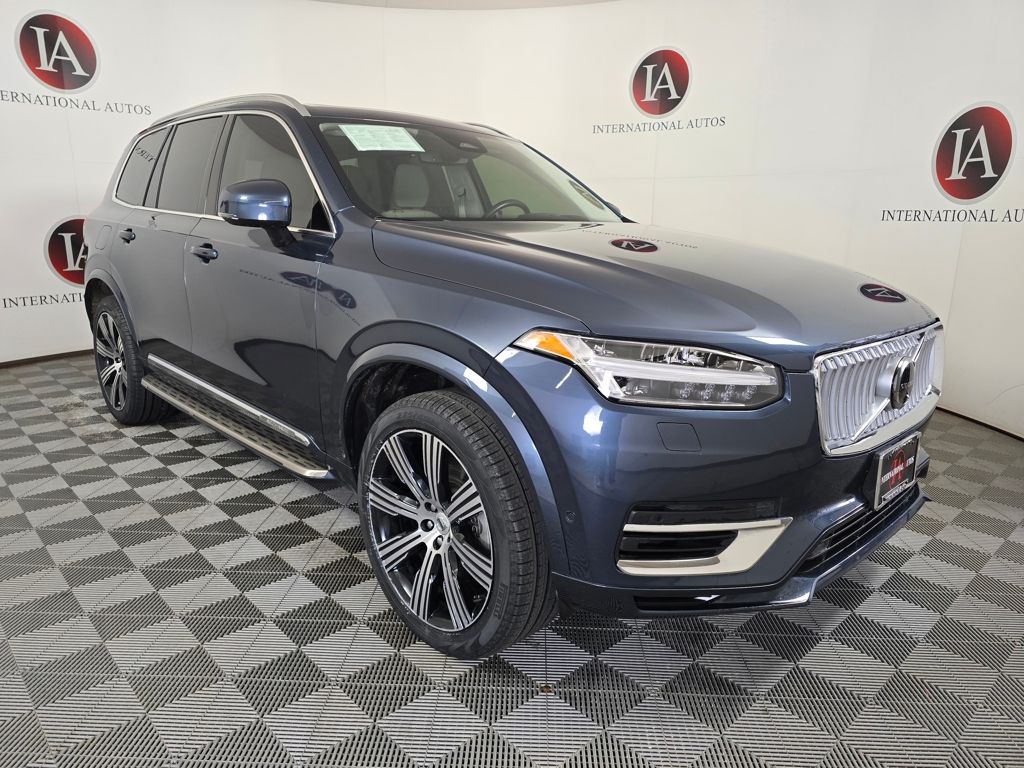 2024 Volvo XC90 T8 Recharge Ultimate Bright Theme 4WD's photo