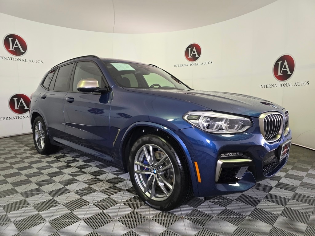 2020 BMW X3 40i's photo
