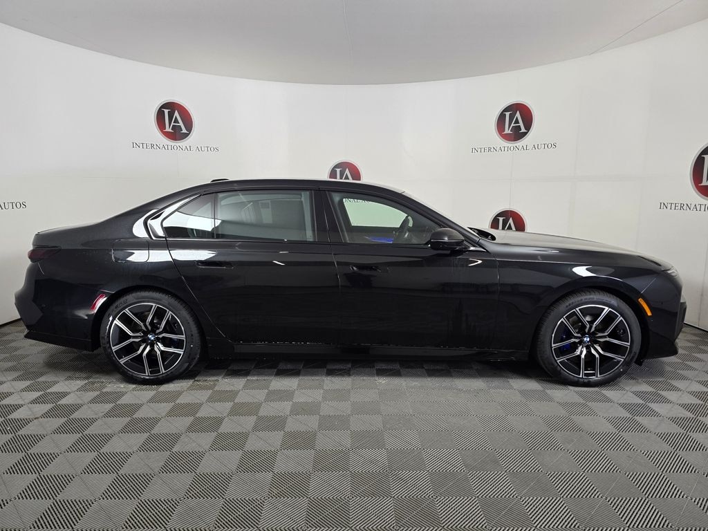 New 2026 BMW 740i xDrive Sedan