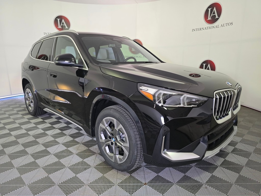 2026 BMW X1 28i's photo