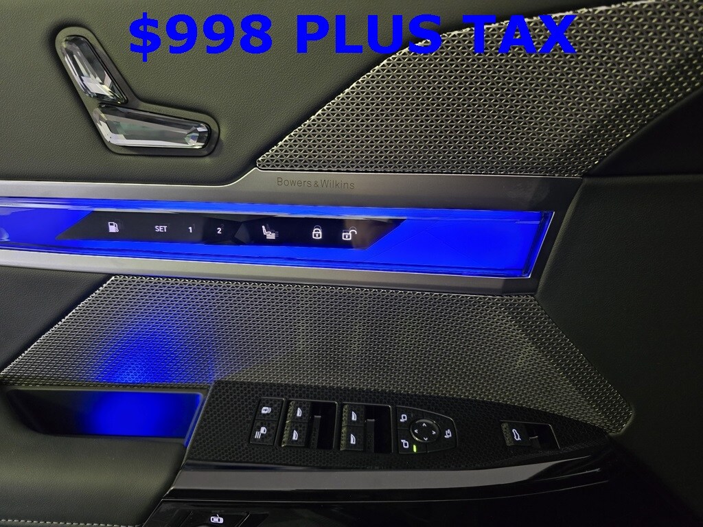 2025 BMW 7 Series 750e - Photo 9