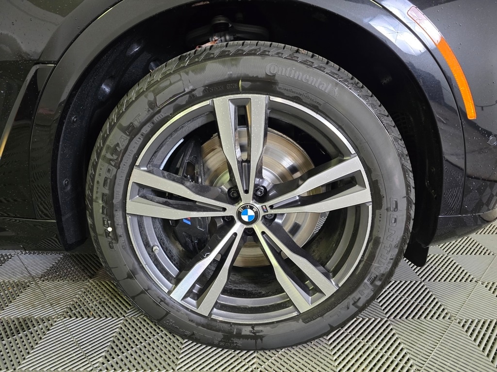 New 2026 BMW X7 xDrive40i SUV