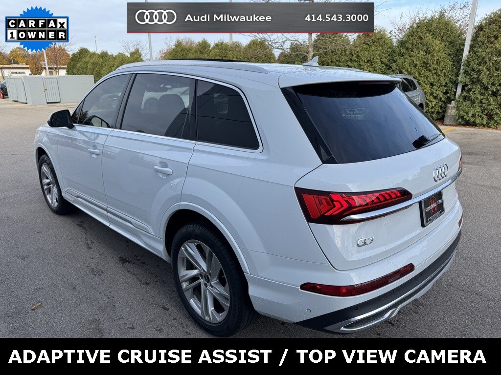 2023 Audi Q7 45 Premium photo 4