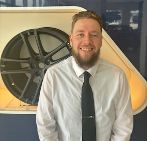 Staff member Steve Kaufman from 2b9b2a6c1549
