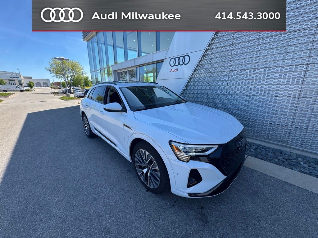 2024 Audi Q8 e-tron 55 114 kWh Prestige quattro's photo
