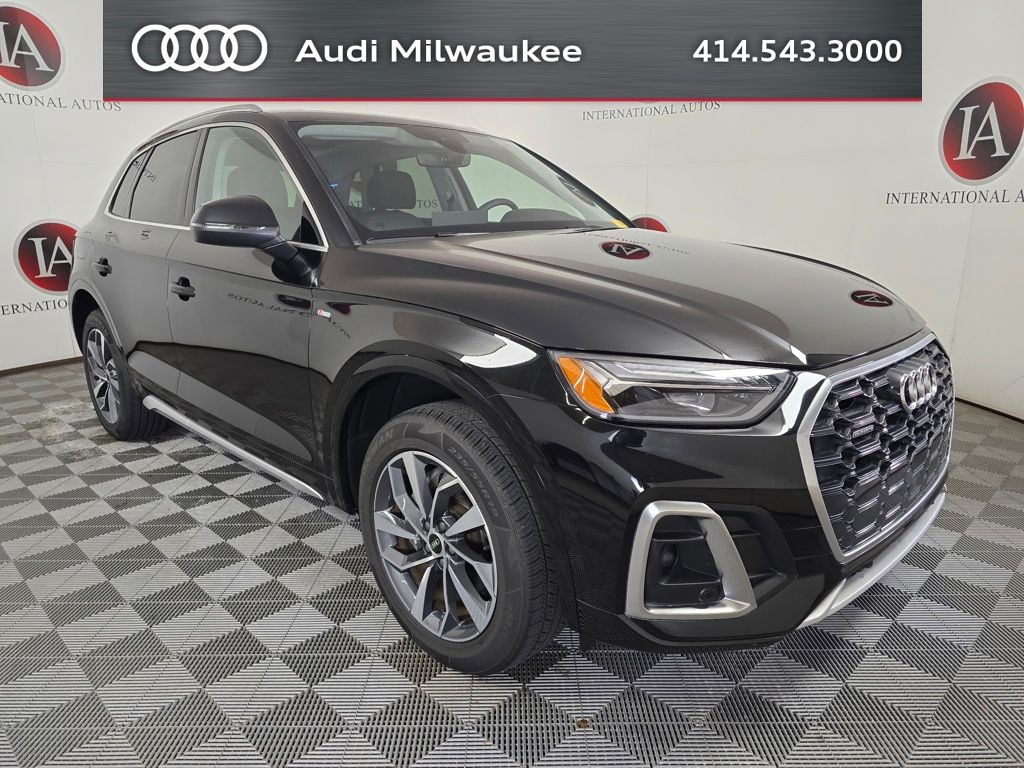 2023 Audi Q5 45 Premium's photo