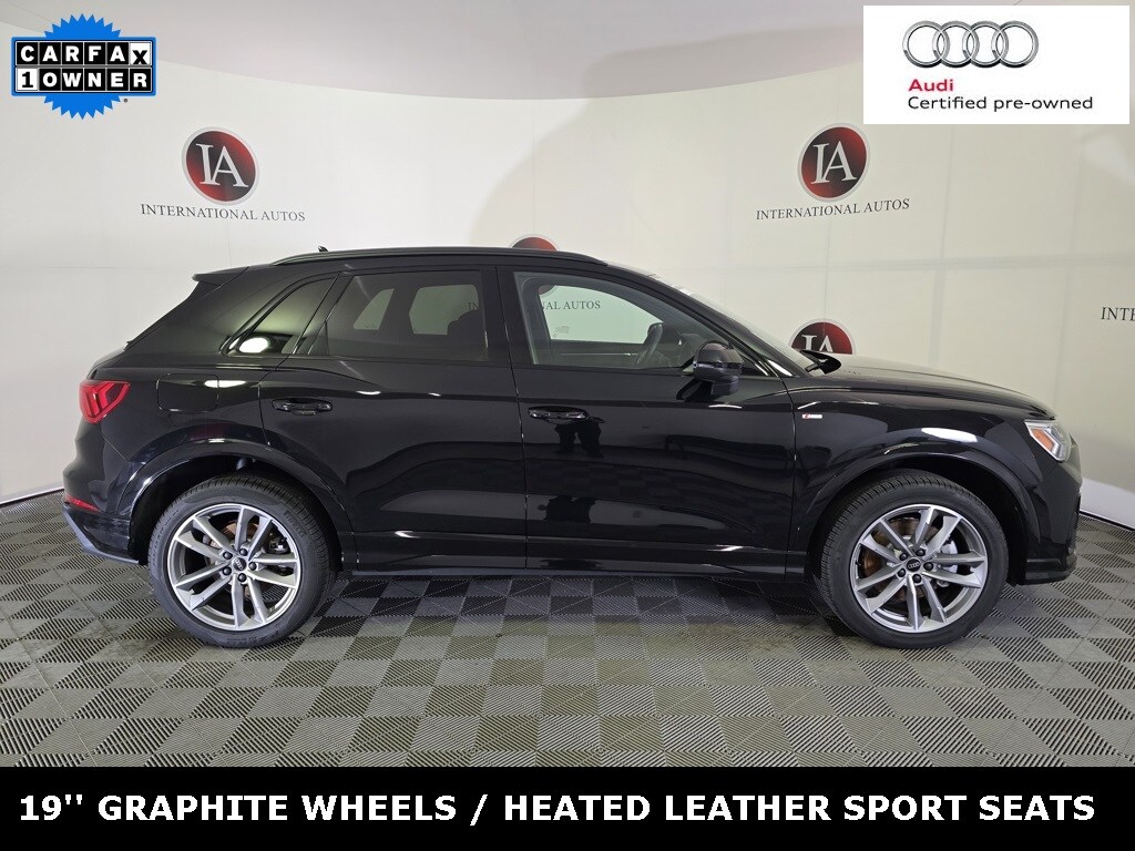2024 Audi Q3 S line Premium Plus photo 3