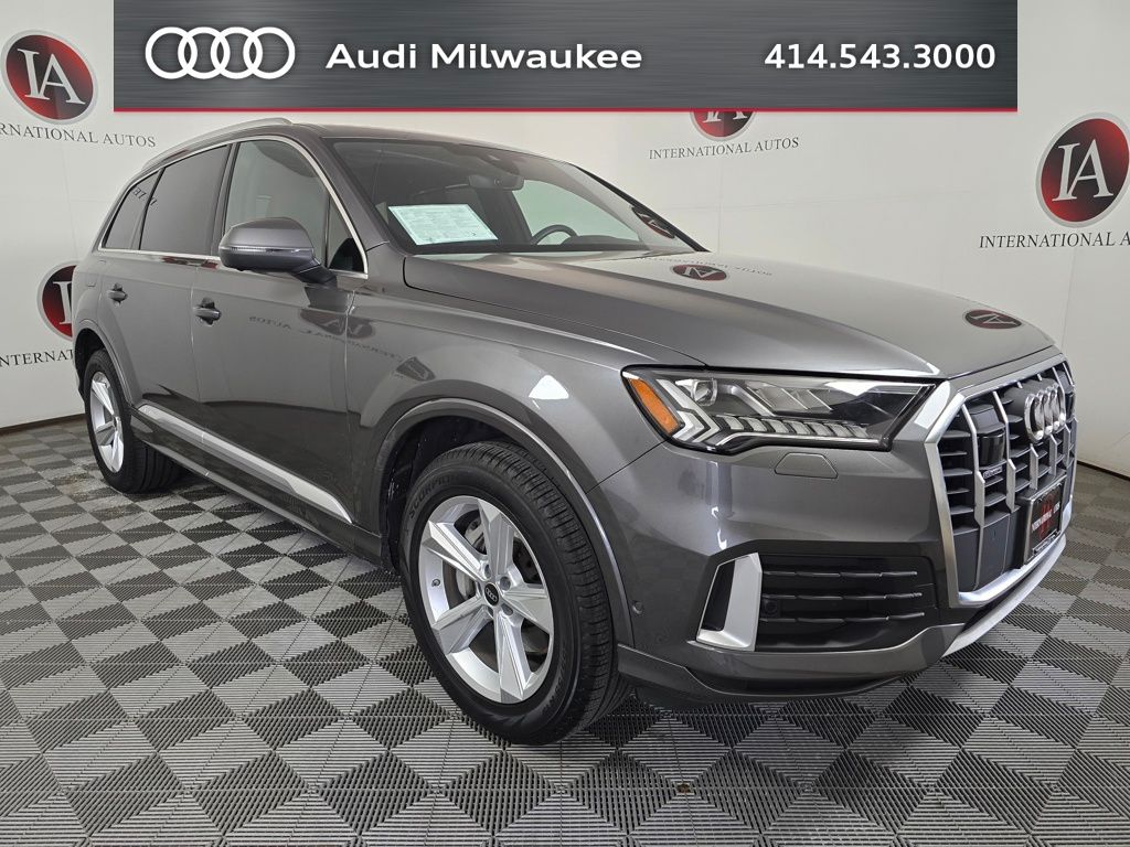 2023 Audi Q7 45 Premium Plus quattro Tiptronic's photo