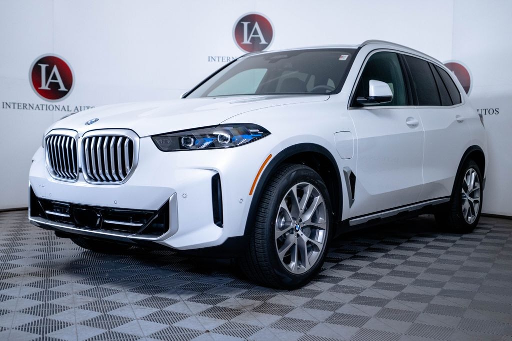 New 2026 BMW X5 PHEV xDrive50e SUV