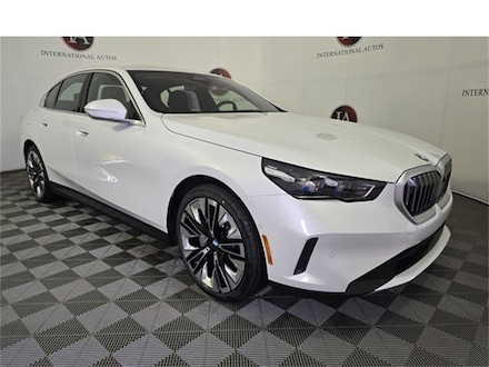 2025 BMW 530i xDrive Sedan