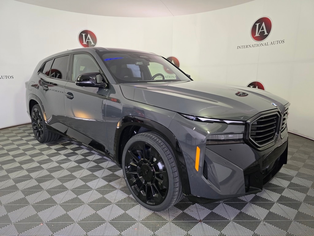 2026 BMW XM Base's photo