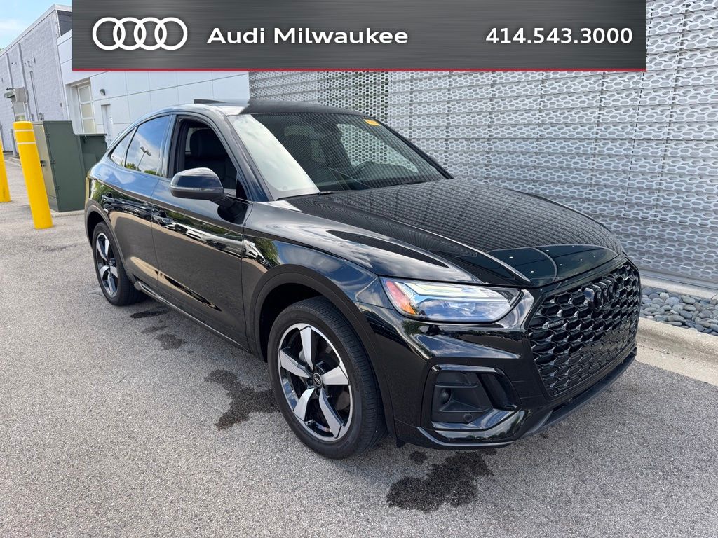 2023 Audi Q5 Sportback 45 Premium Plus's photo