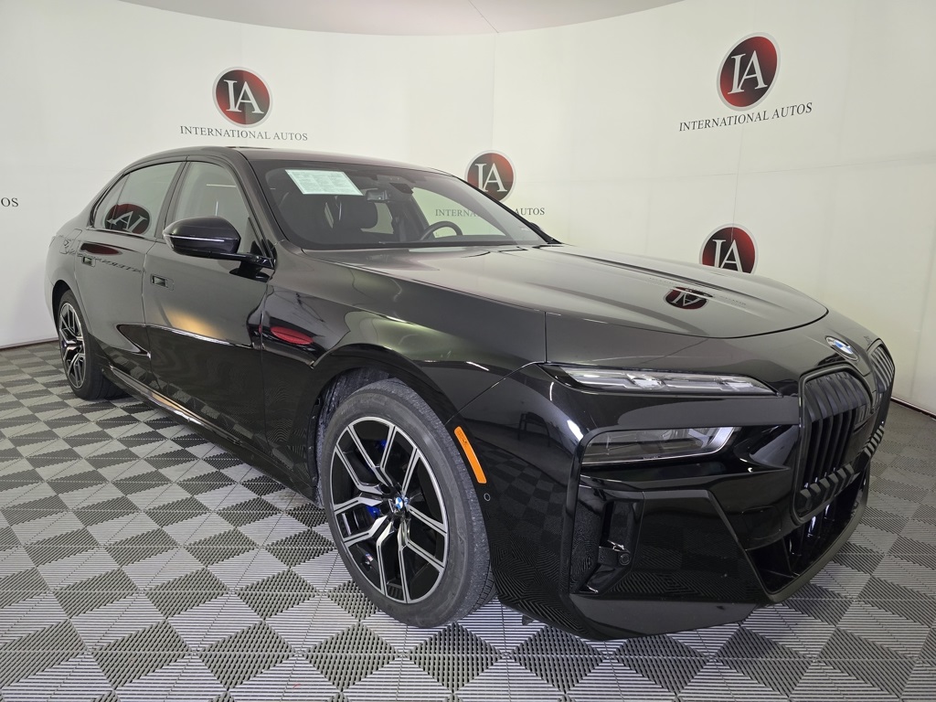 2024 BMW 7 Series 760i's photo