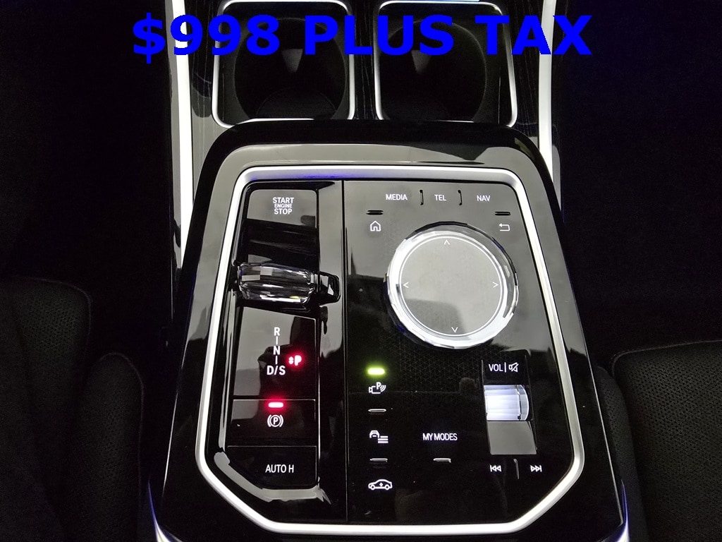 2025 BMW 7 Series 750e - Photo 18