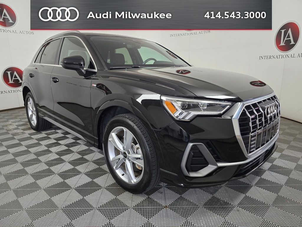 2023 Audi Q3 45 TFSI S Line Premium quattro's photo