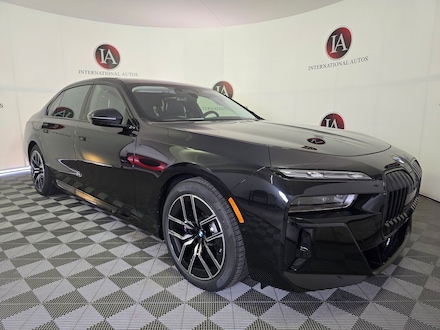 2025 BMW 760i xDrive Sedan