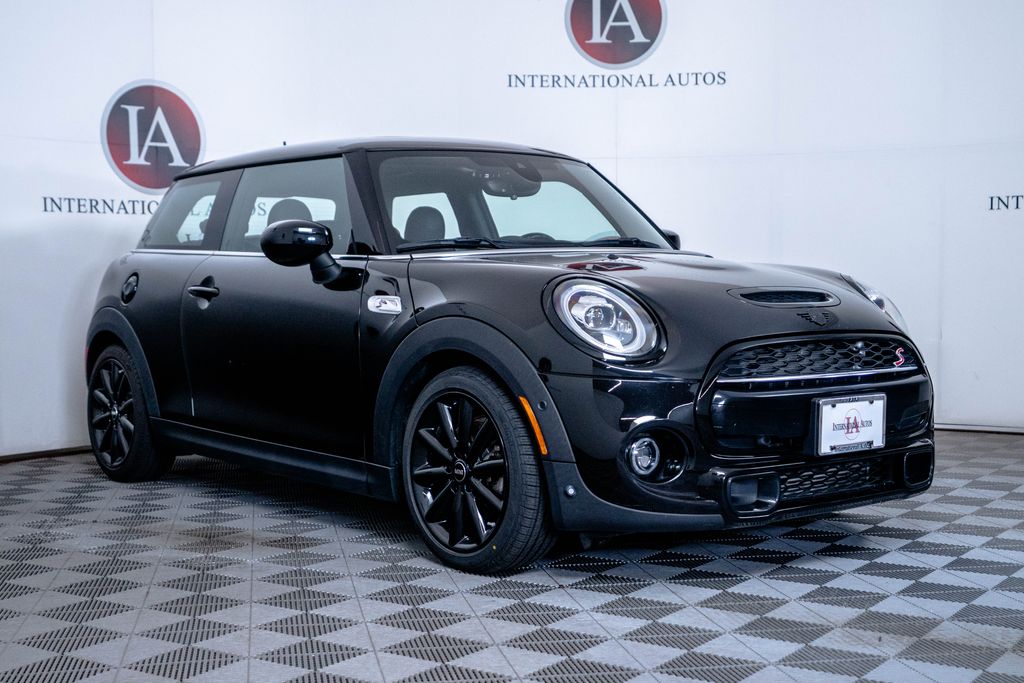 2020 MINI Hardtop Cooper S's photo