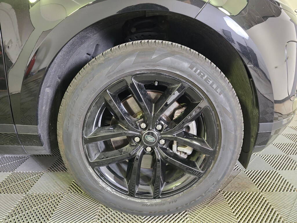 2025 Land Rover Range Rover Evoque S photo 2