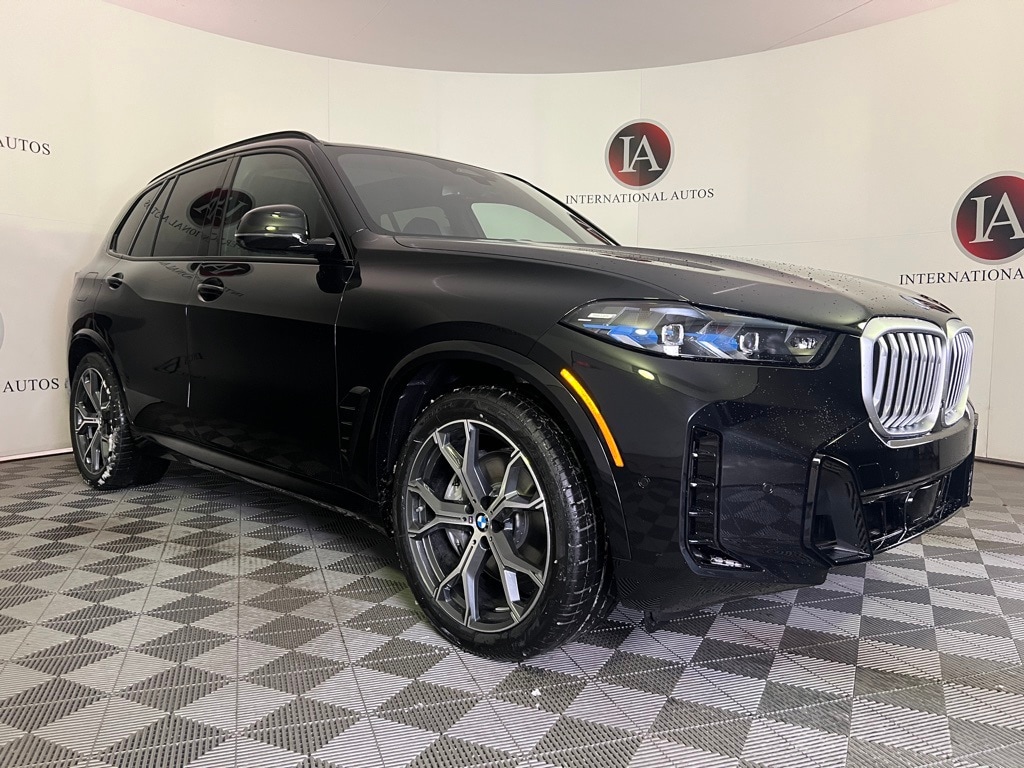 2026 BMW X5 50e's photo