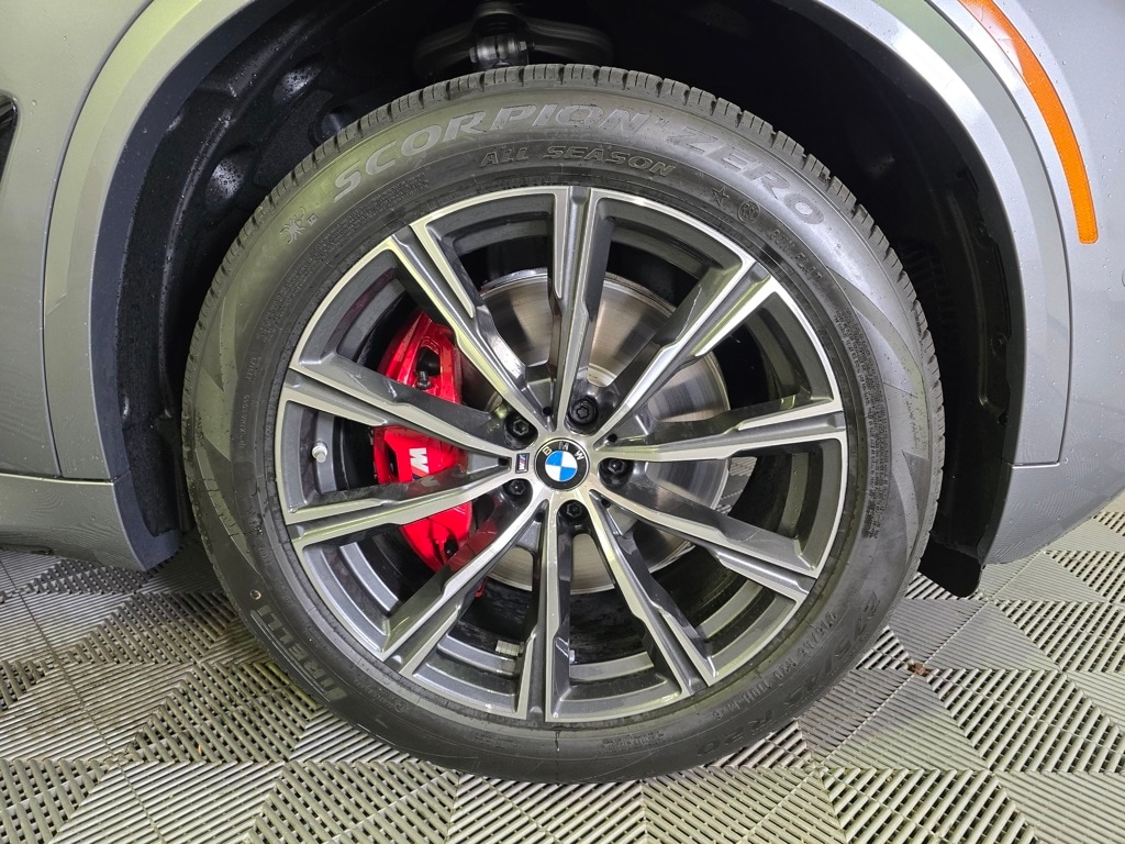 New 2026 BMW X5 xDrive40i SUV