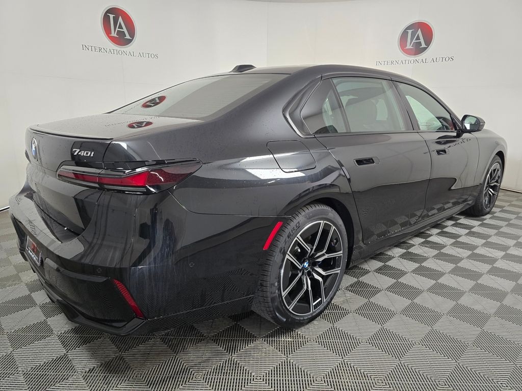 New 2026 BMW 740i xDrive Sedan