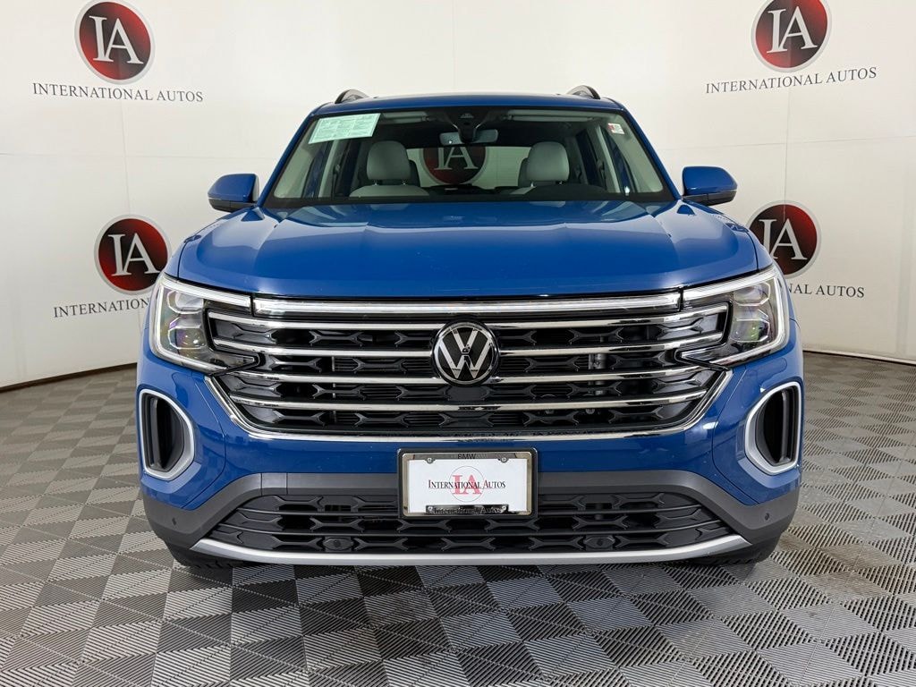 Used 2025 Volkswagen Atlas 2.0T SE w/Technology SUV
