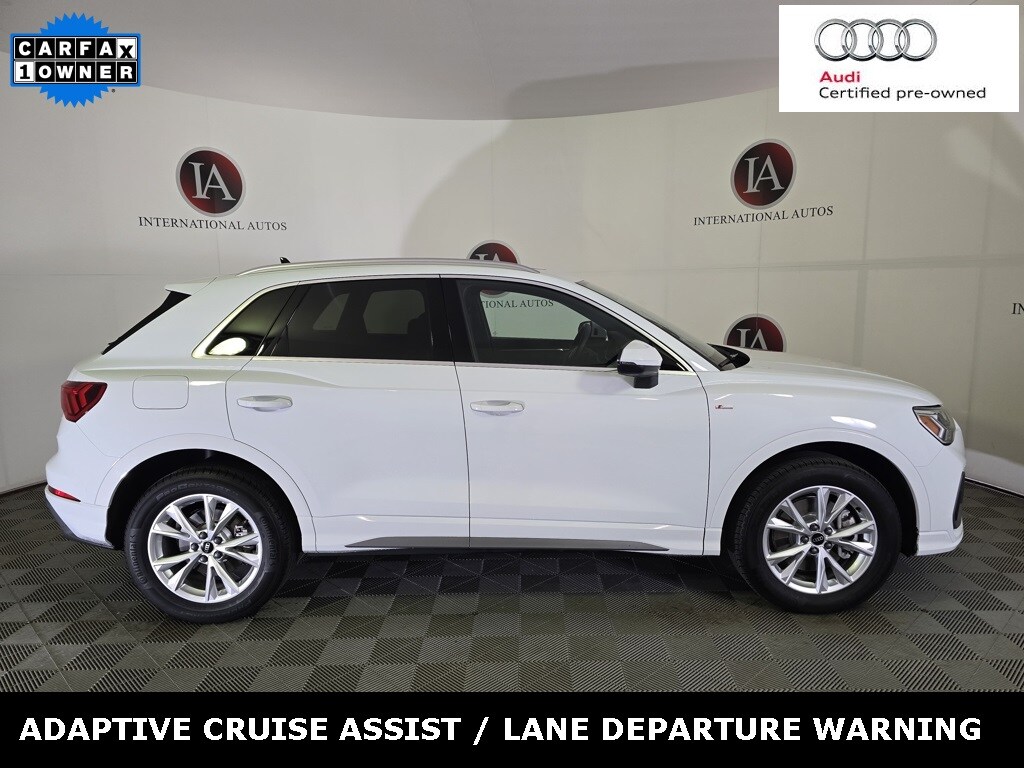 2025 Audi Q3 S line Premium Plus photo 3