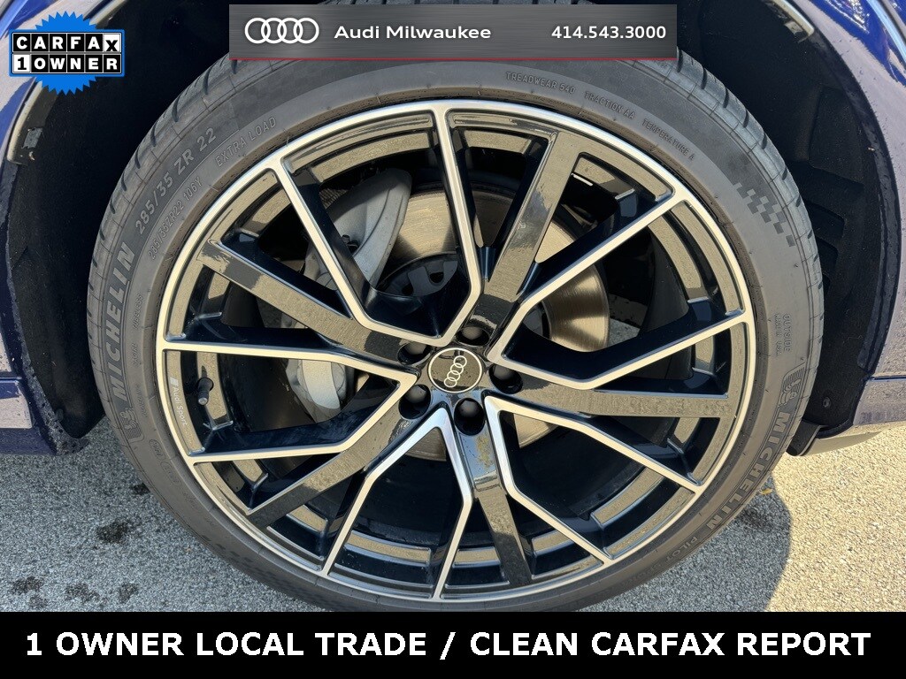 2021 Audi Q7 55 Prestige photo 2