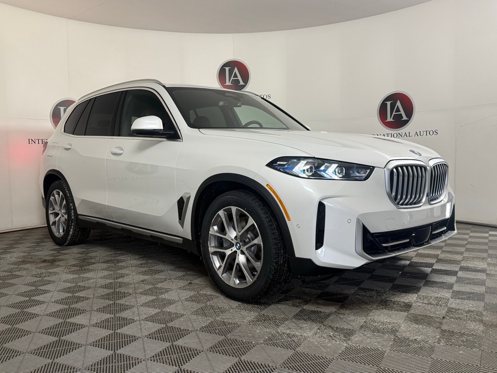 2026 BMW X5 xDrive50e's photo
