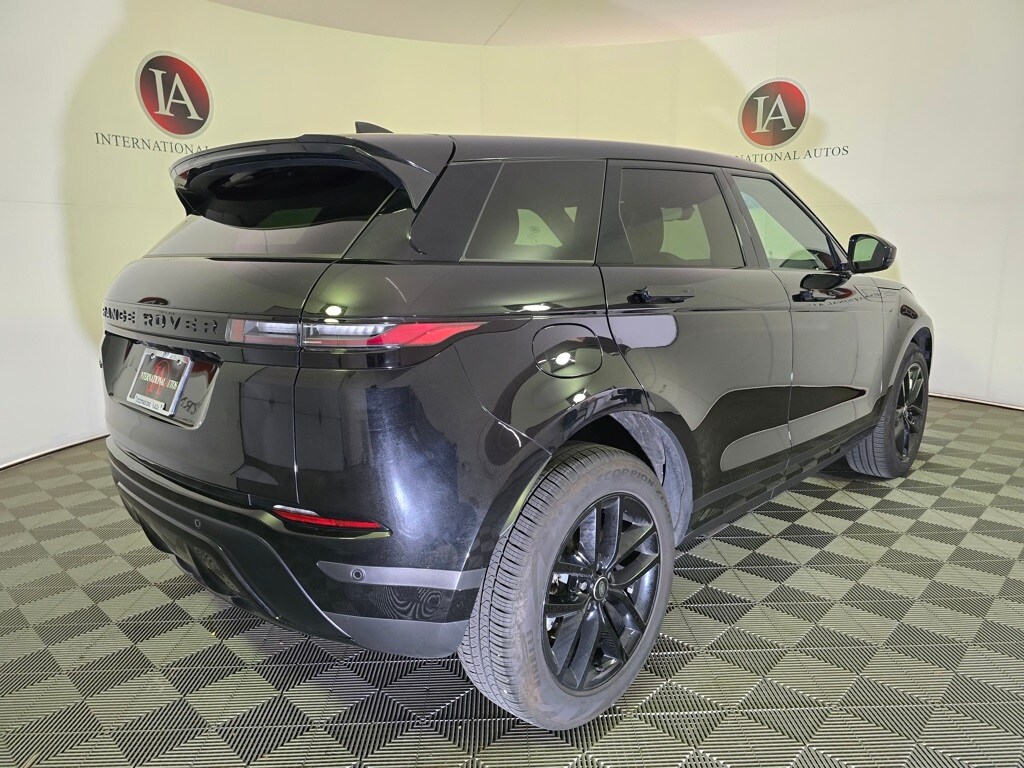 2025 Land Rover Range Rover Evoque S photo 4