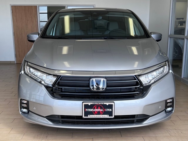 Certified 2024 Honda Odyssey Touring with VIN 5FNRL6H85RB038446 for sale in Sheboygan, WI