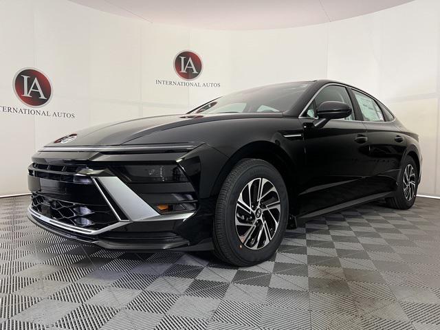 2026 Hyundai Sonata Hybrid Blue photo 2