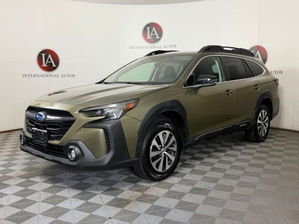 Used 2024 Subaru Outback Premium SUV