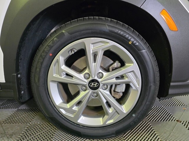 2023 Hyundai Kona SEL photo 3