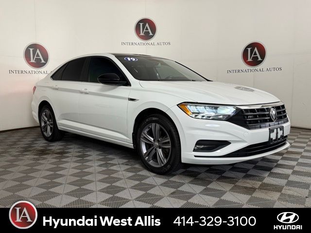 2019 Volkswagen Jetta R-Line