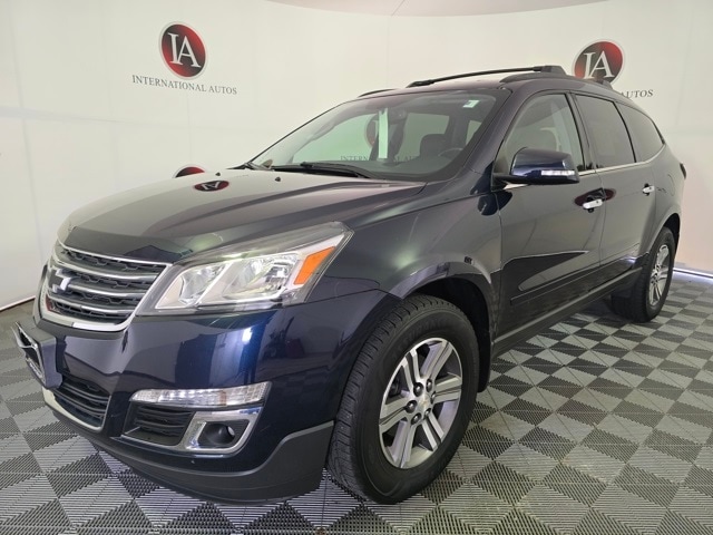 Used 2017 Chevrolet Traverse 2LT with VIN 1GNKVHKD6HJ157599 for sale in West Allis, WI