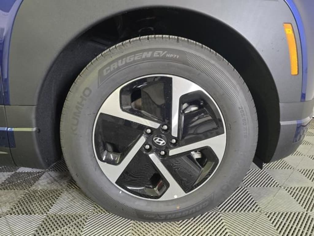 New 2026 Hyundai IONIQ 9 SE SUV