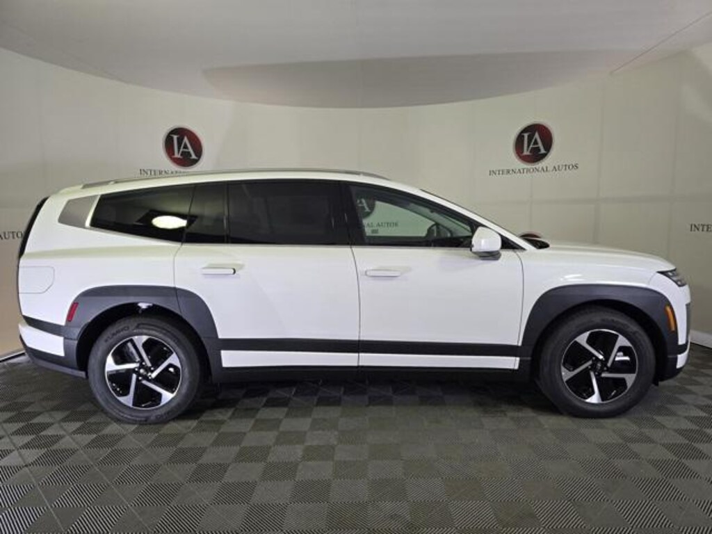 New 2026 Hyundai IONIQ 9 SE SUV