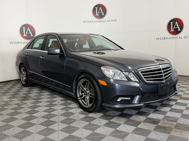 2010 Mercedes-Benz E-Class's photo