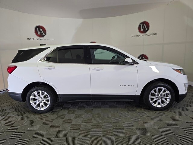 2020 Chevrolet Equinox LT photo 3