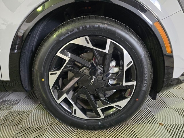 2023 Kia Sportage photo 2