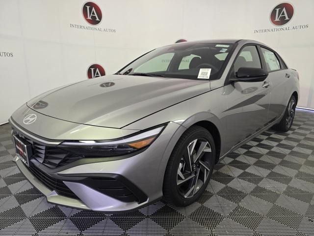 2025 Hyundai Elantra SEL Sport photo 2