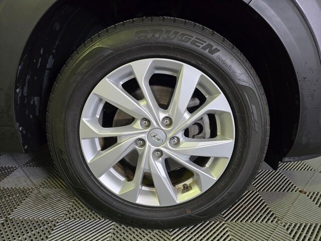 2020 Hyundai Tucson Value photo 2