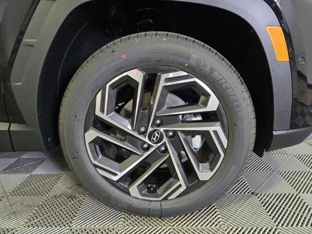 New 2026 Hyundai Tucson Limited AWD SUV