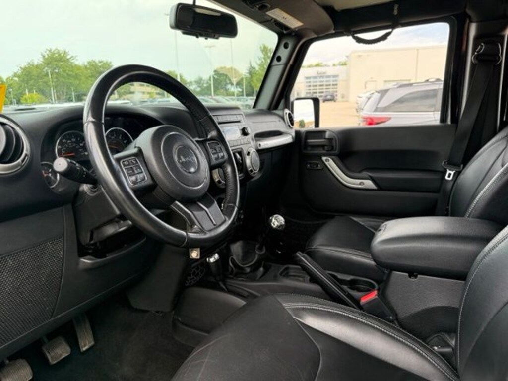 Used 2017 Jeep Wrangler JK Unlimited Sahara 4x4 SUV