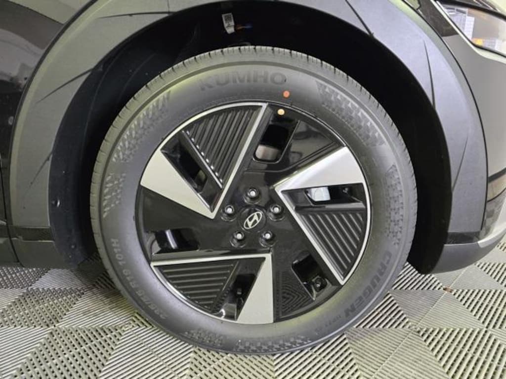 New 2025 Hyundai IONIQ 5 SEL SUV