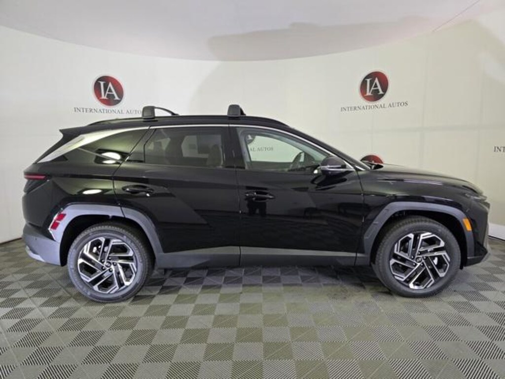 New 2025 Hyundai Tucson Limited AWD SUV