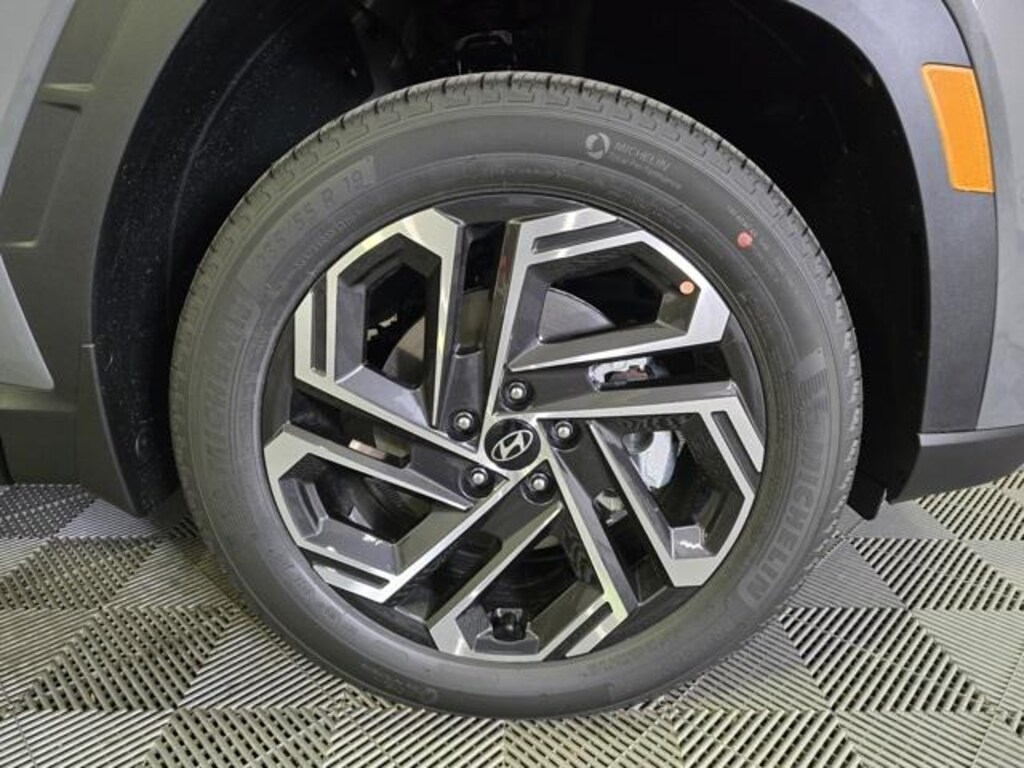 New 2026 Hyundai Tucson Limited AWD SUV